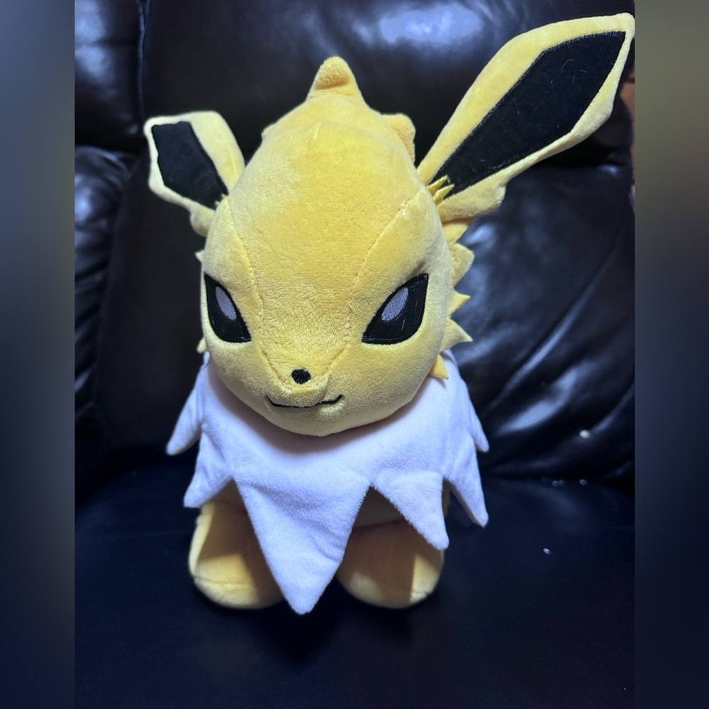 Build a Bear Workshop BABW Pokemon Yellow Jolteon Plush 14" Stuffed Animal plush